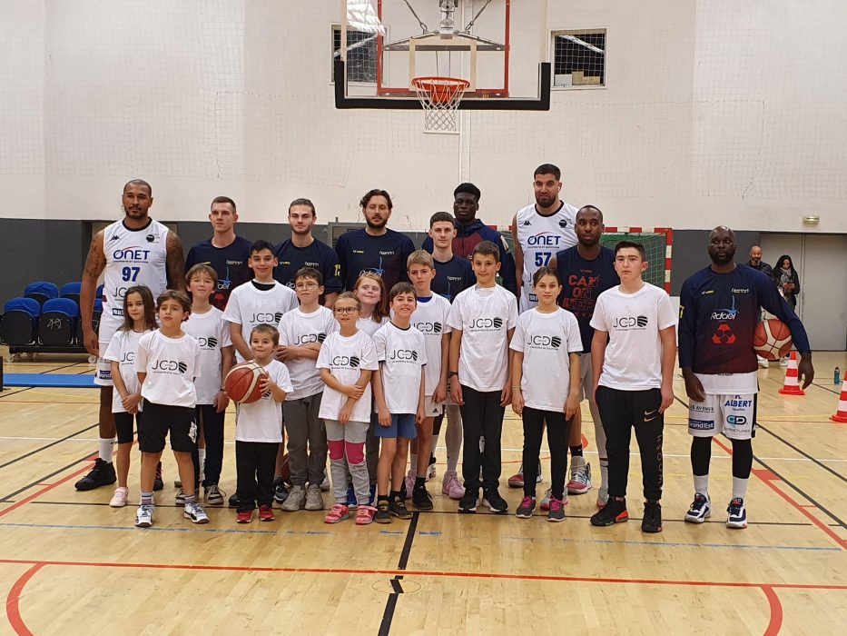 animation famille avec basketteurs